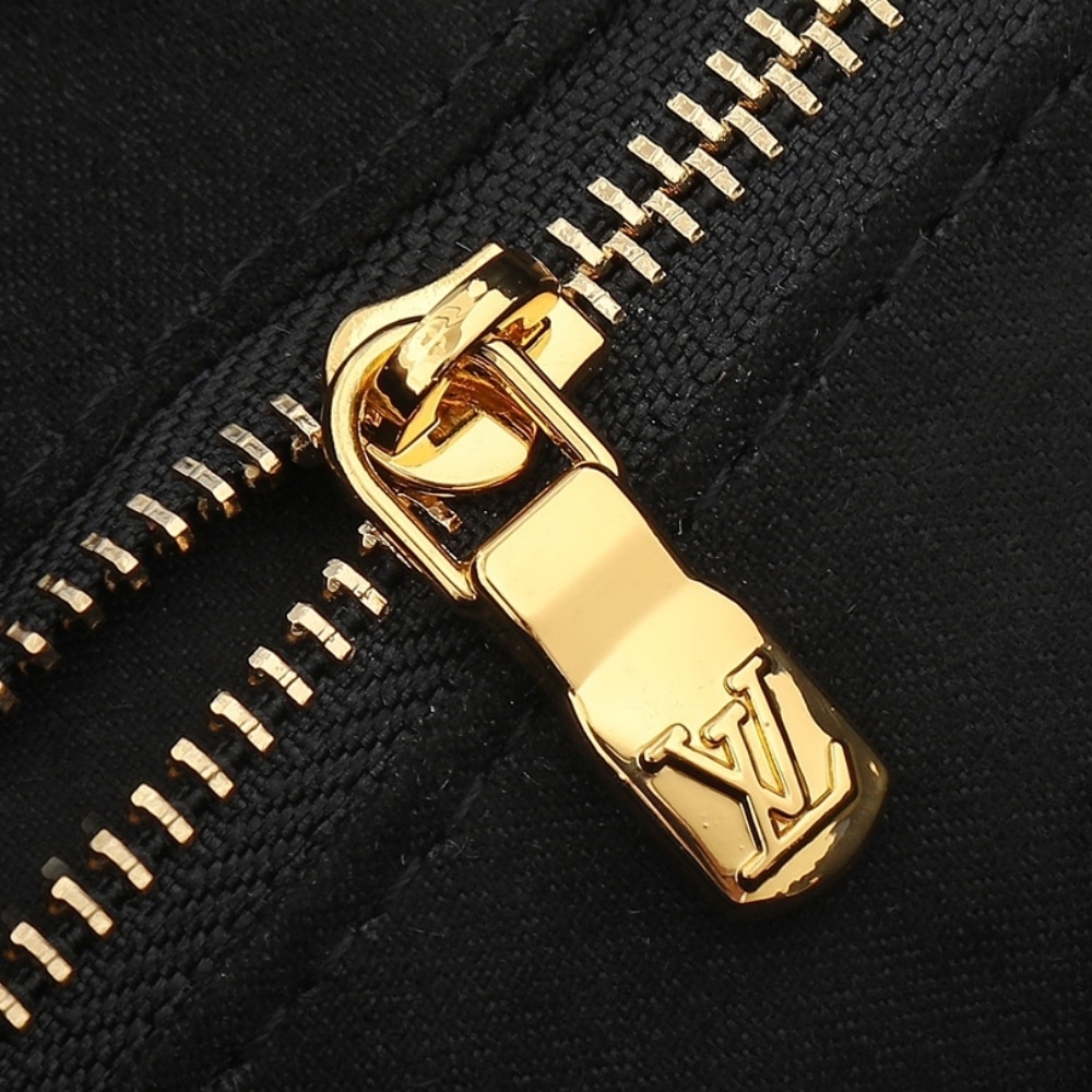 Louis Vuitton Nova PM Black 31Cm M13140