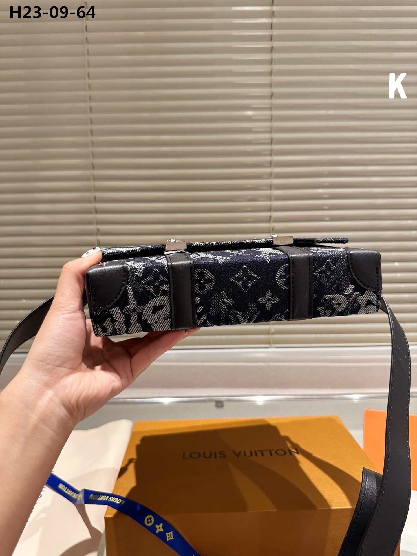 Louis Vuitton Monogram Tapestry Trunk Messenger 24Cm