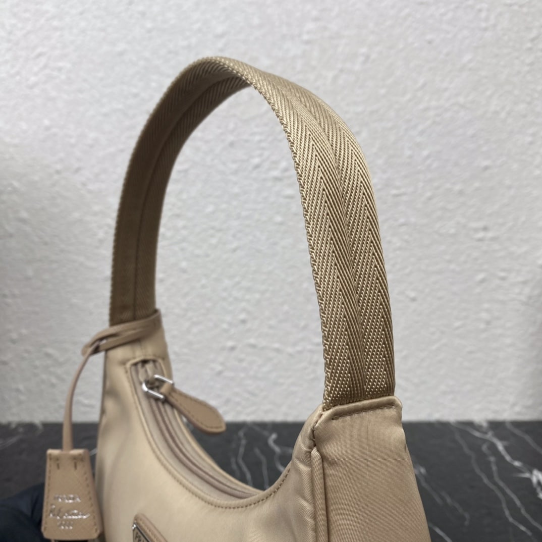 Prada Re-Nylon Re-Edition 2000 Mini-Bag Nude