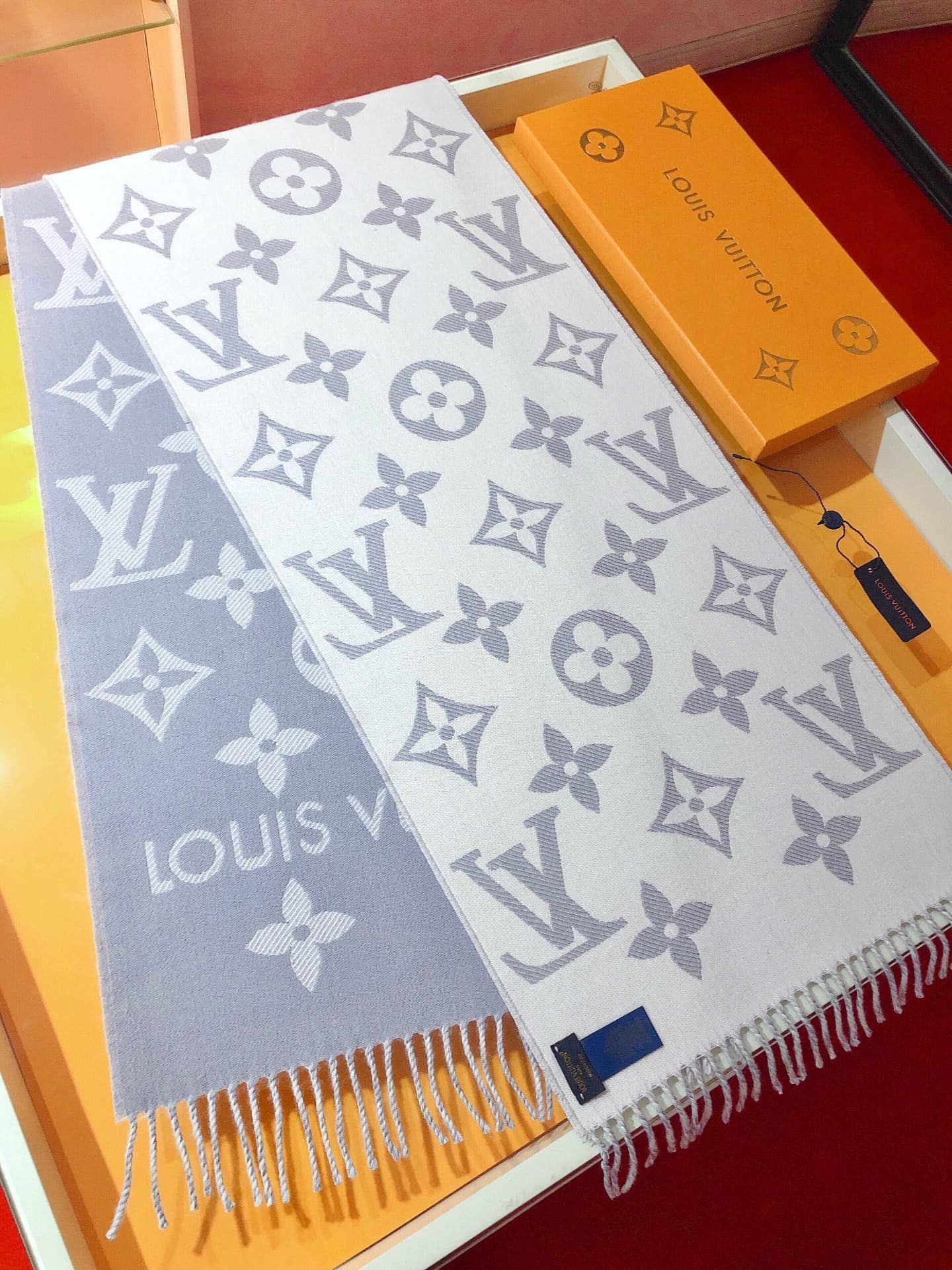 Louis Vuitton Lv Monogram Essential Scarf Light Grey M77727