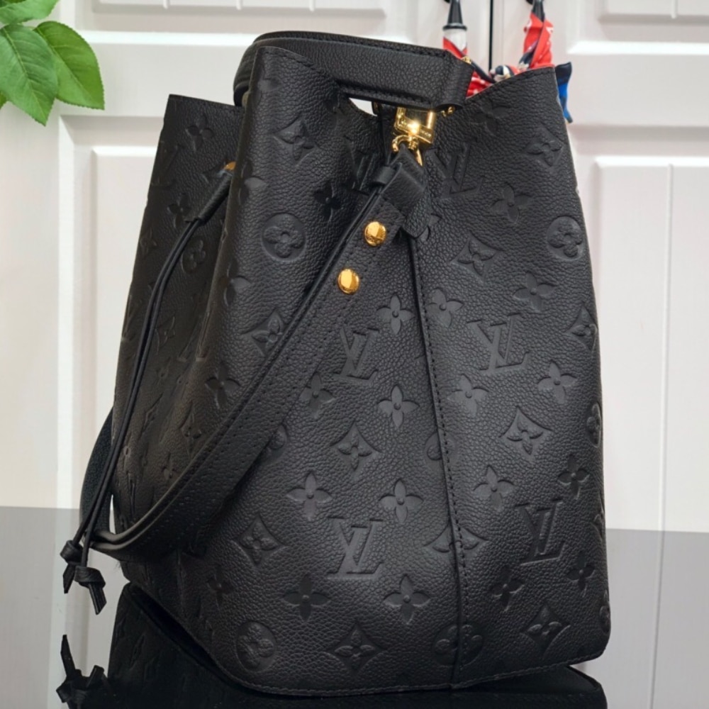 Louis Vuitton Néonoé MM Bucket Black 26Cm M45256