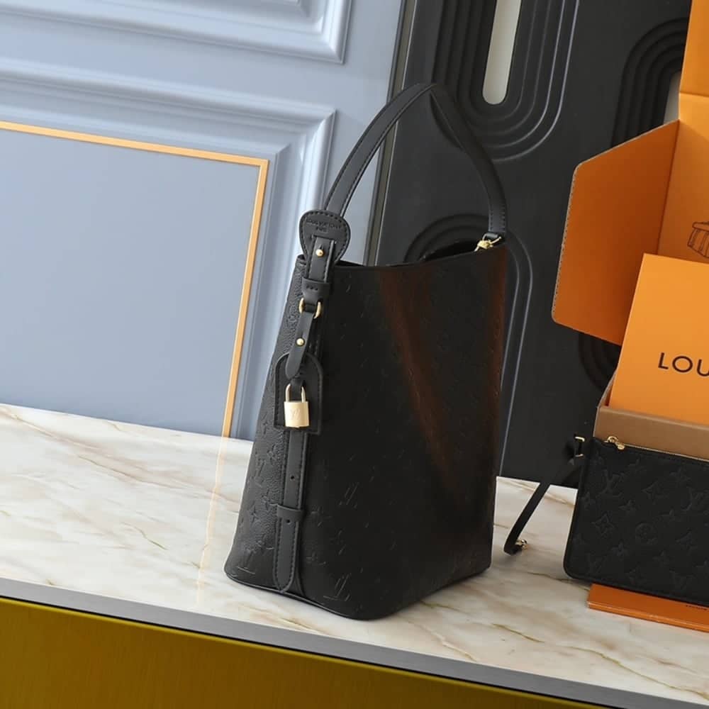 Louis Vuitton All In GM Black 30Cm M13044