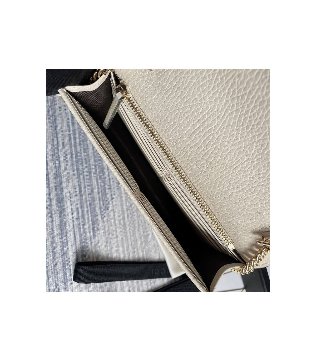 Gucci GG Interlocking Wallet On Chain White
