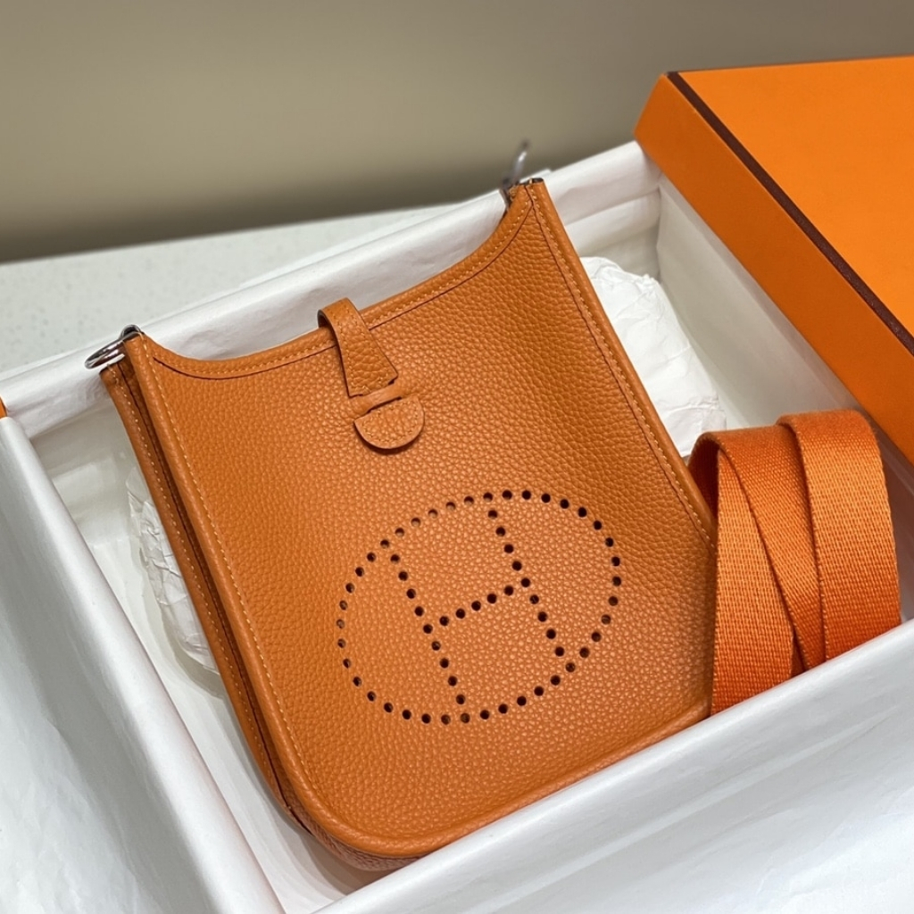 Hermes Evelyne 16 Amazone Shoulder Bag Orange 16Cm H069426CKFT