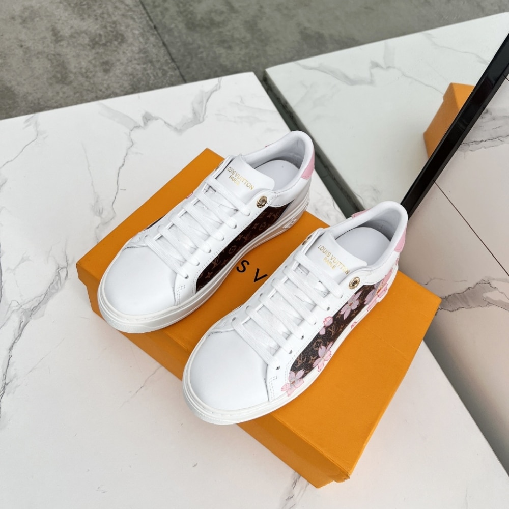 Louis Vuitton X Takashi Murakami Time Out Sneaker White 1AGWOL