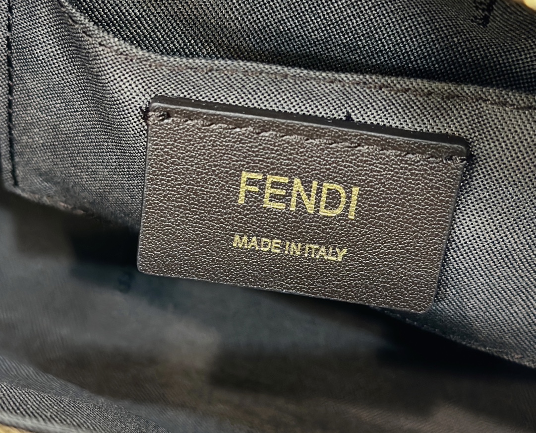 Fendi By The Way Leather Mini Bag18cm