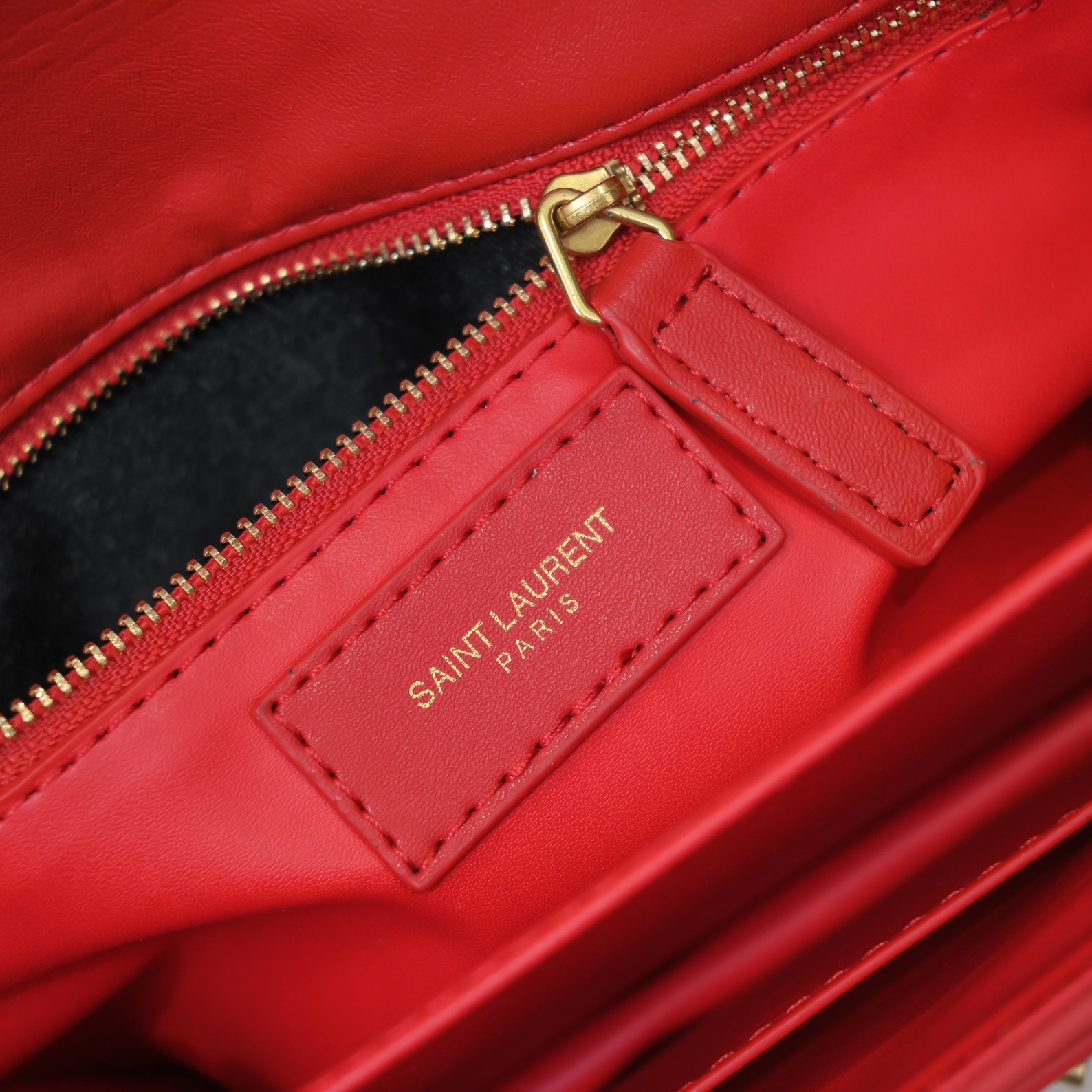 Saint Laurent Le Maillon Satchel In Smooth Leather Red