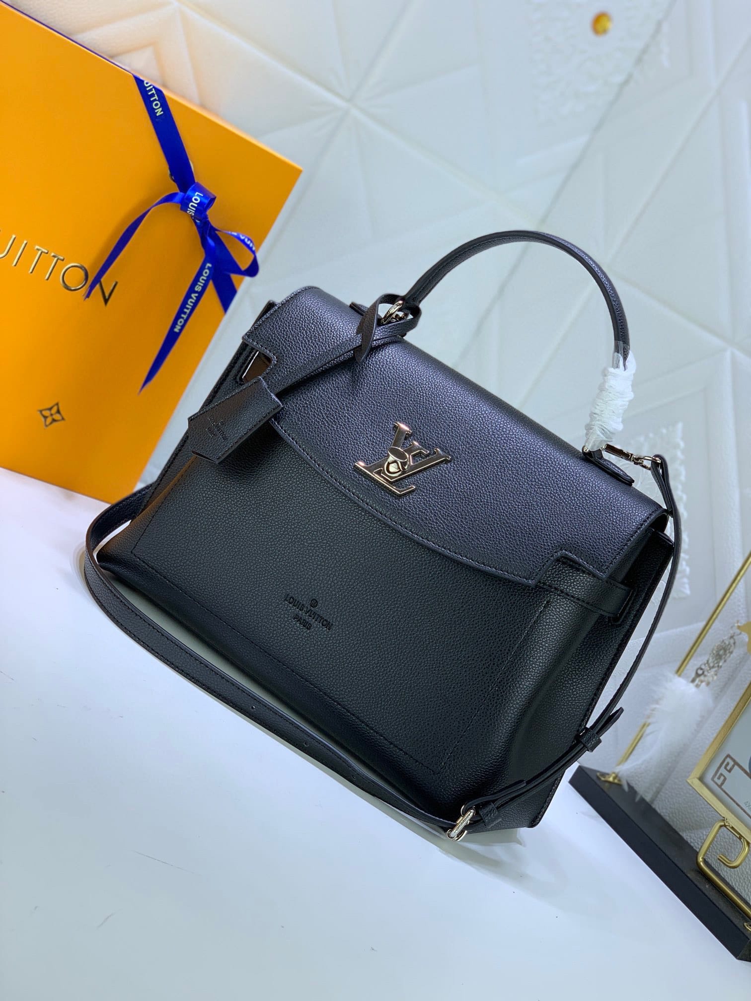 Louis Vuitton Lockme Ever Black 46Cm M51395