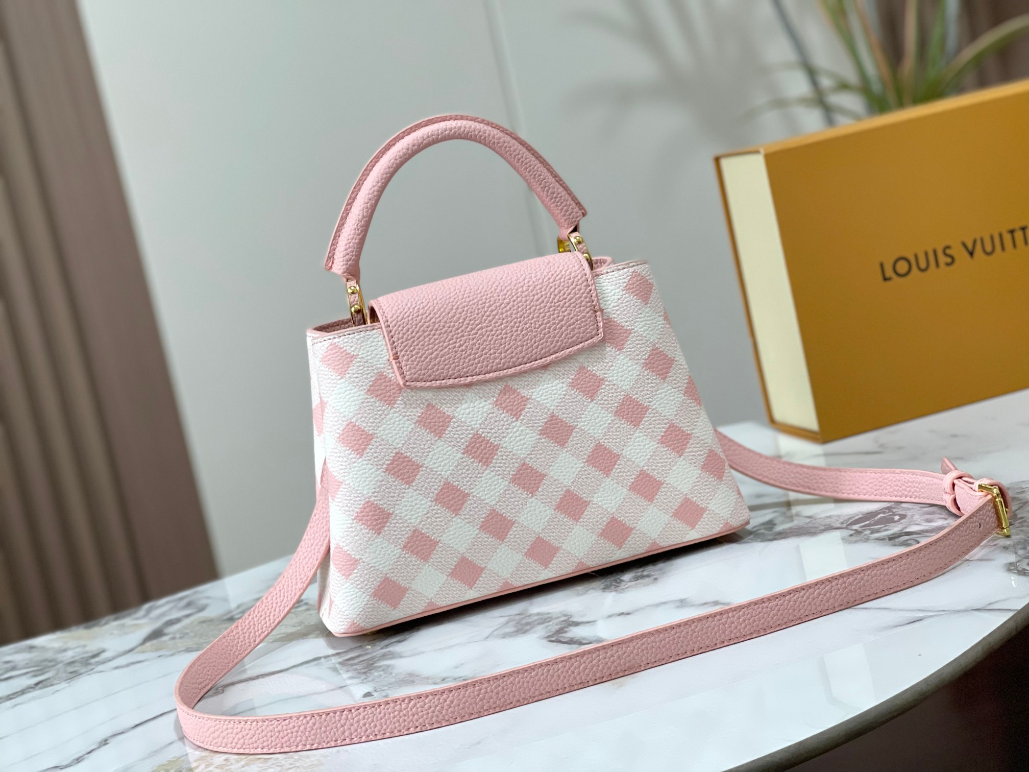 Louis Vuitton Capucines Bb Pink 27Cm M20717
