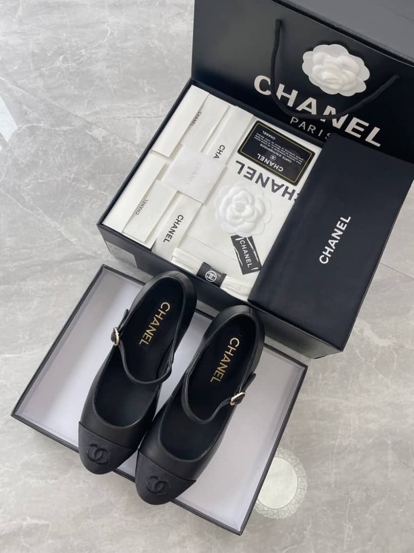 Chanel Mary Janes Black G45118 B14015 94305