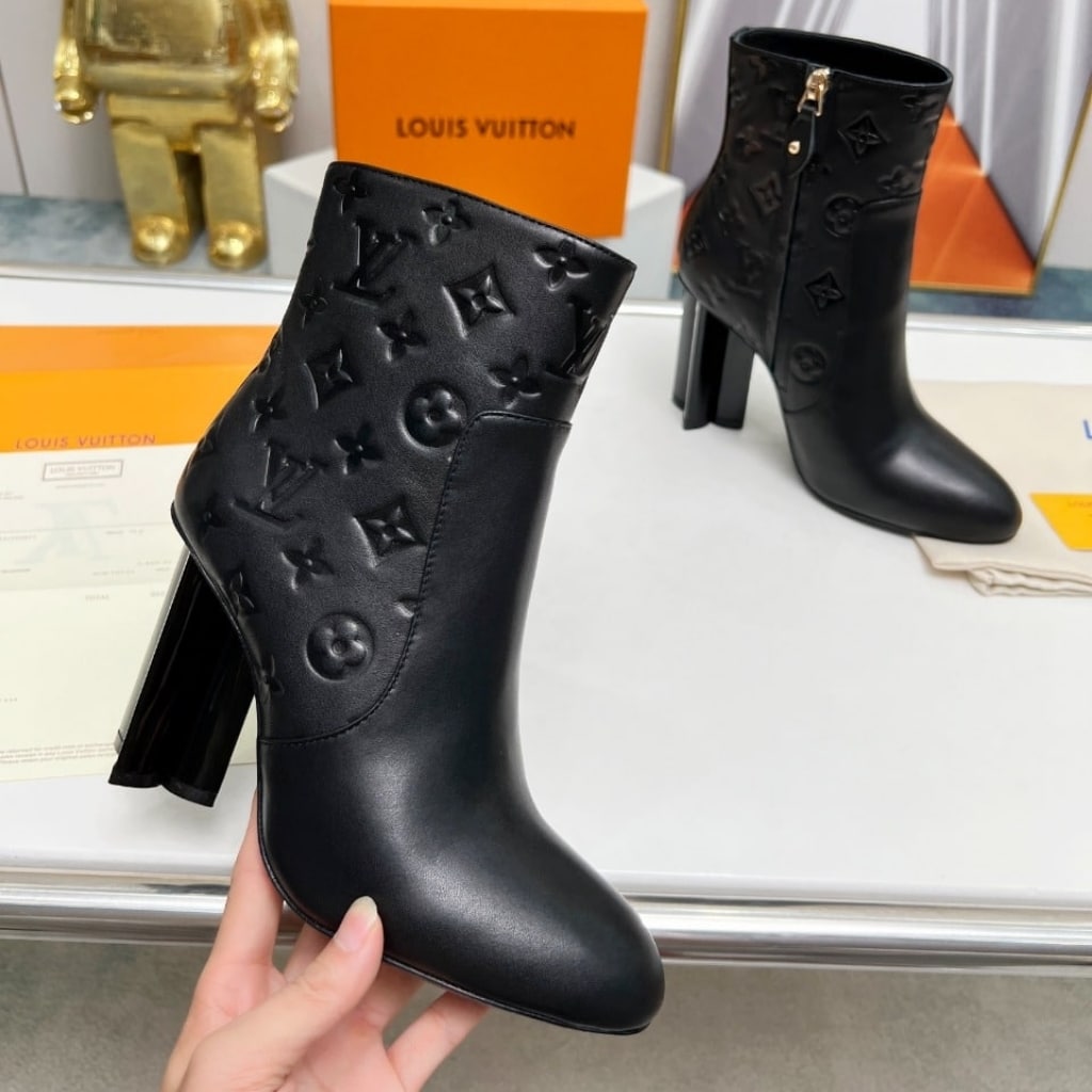 Louis Vuitton Silhouette Ankle Boot Black 1Abp9J