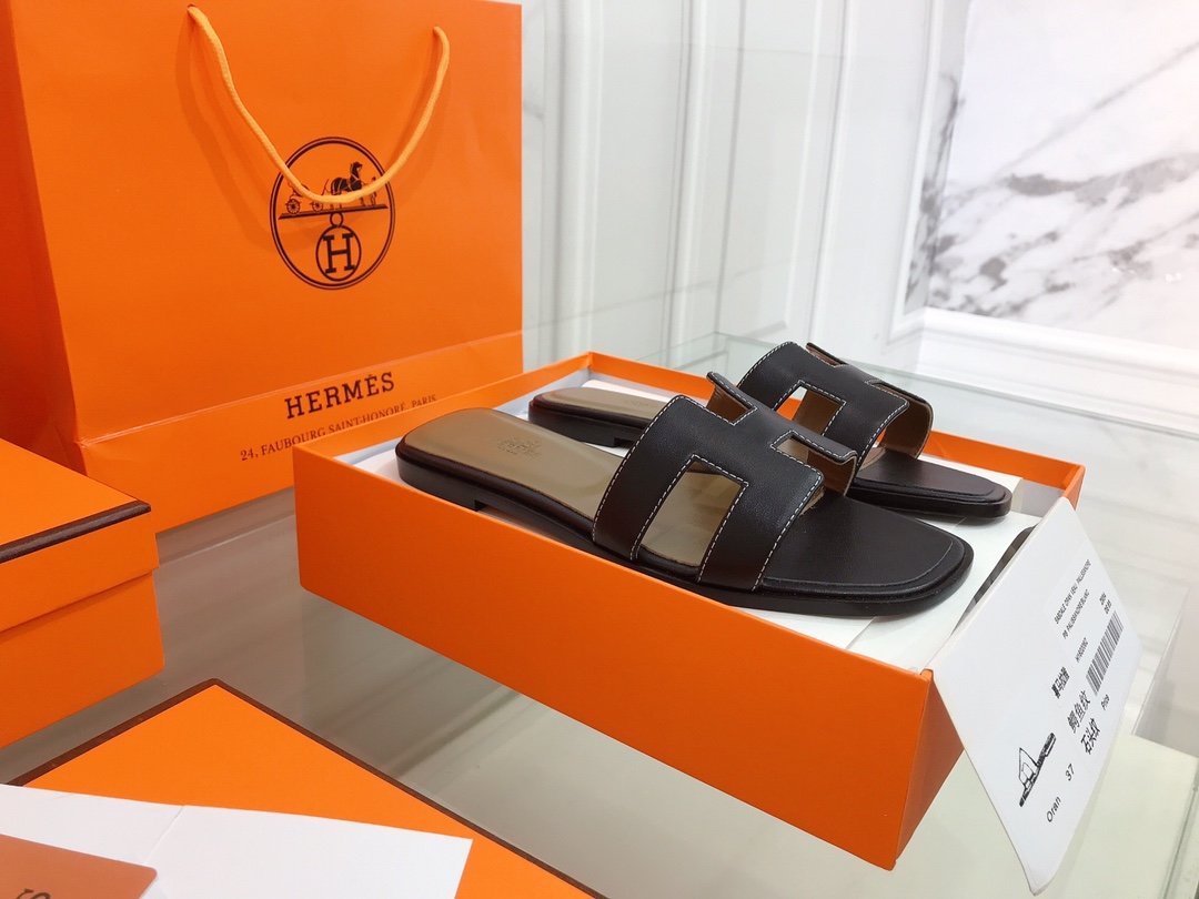 HERMES BLACK ORAN SANDAL