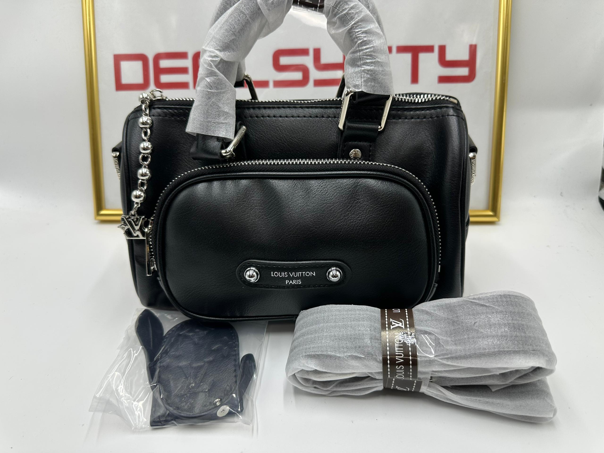 Louis Vuitton Keepall Cargo Bandoulière 25 M13988