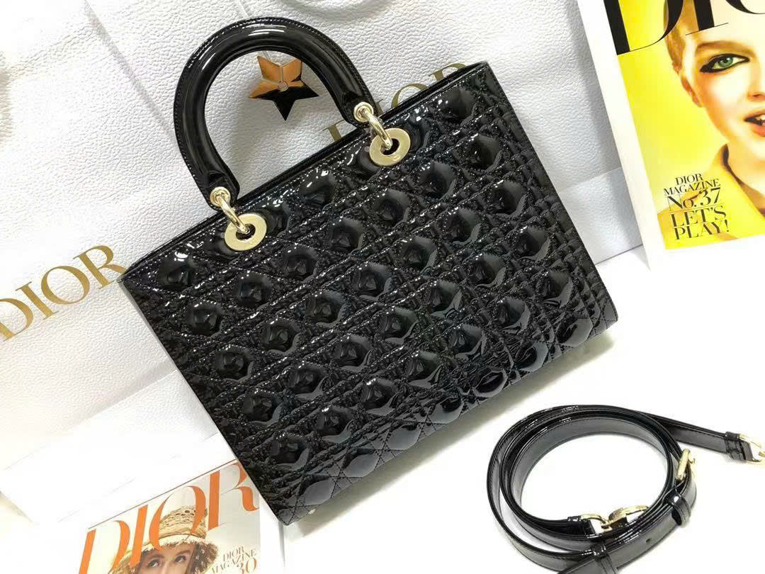 medium lady 32 black patent calfskin