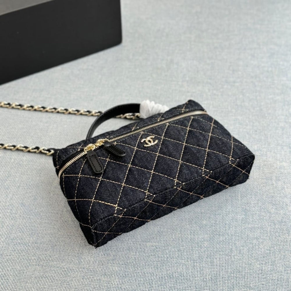 Chanel Classic Vanity with Chain Gold Metal Denim Dark Blue 19cm AP4385 B23492 U7663