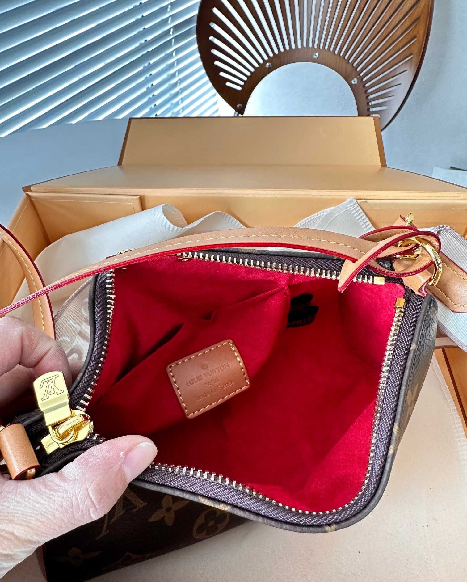 Louis Vuitton Pochette Tirette Monogram Canvas 23Cm M47123
