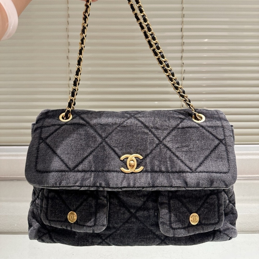 Chanel Maxi Flapbag Washed Denim And Gold Tone Metal Black 30Cm As5727 B22144 94305