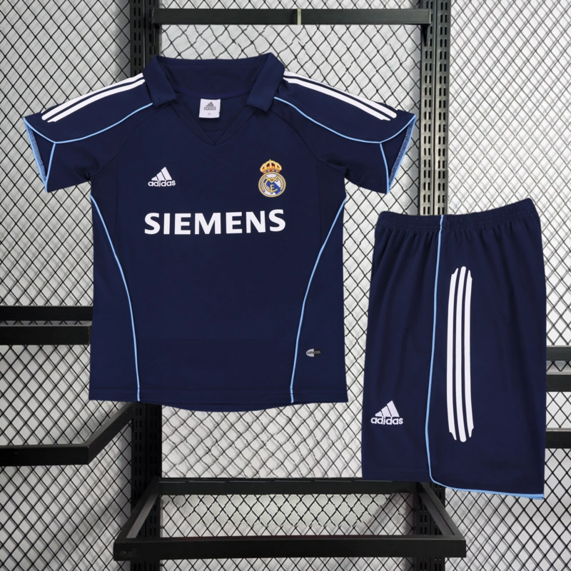 Retro kids 2005-06 KIDS Real Madrid Away Football jersey retro