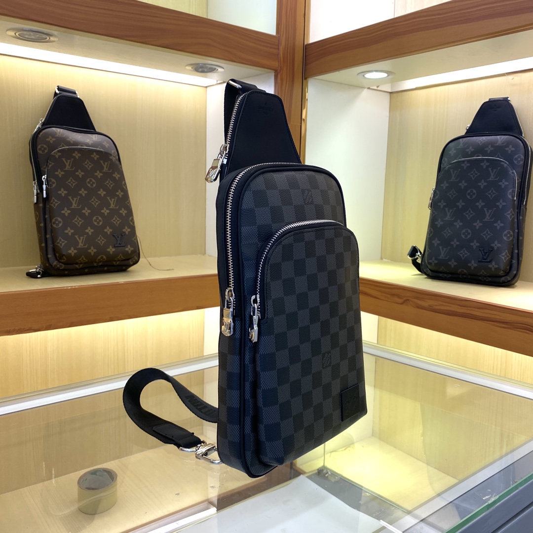 Louis Vuitton Avenue Nm Crossbody Bag Damier Black 31Cm N45302