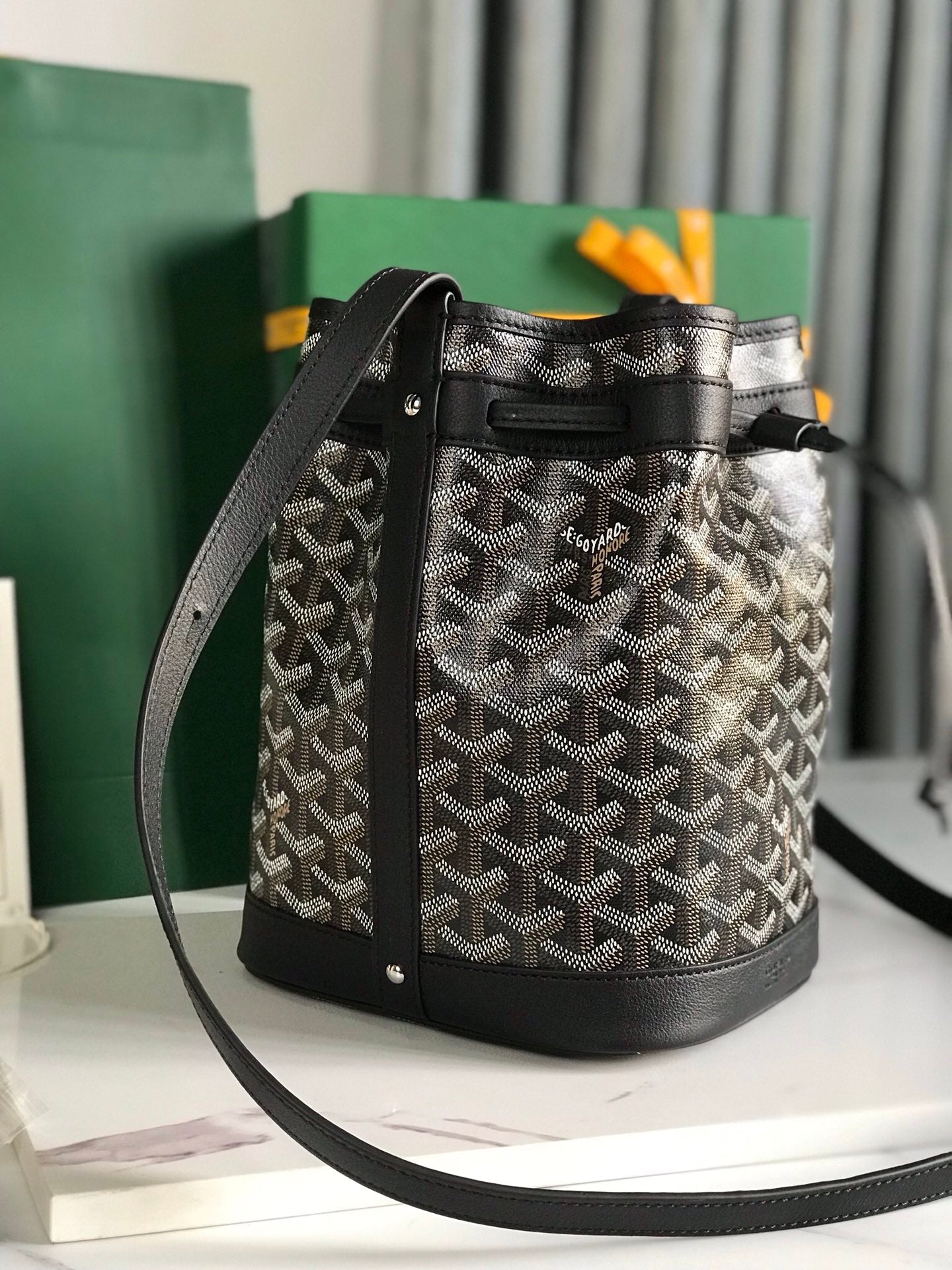 Goyard Petit Flot Bucket Bag 22 Cm Black Goyardine Canvas And Lambskin Trim
