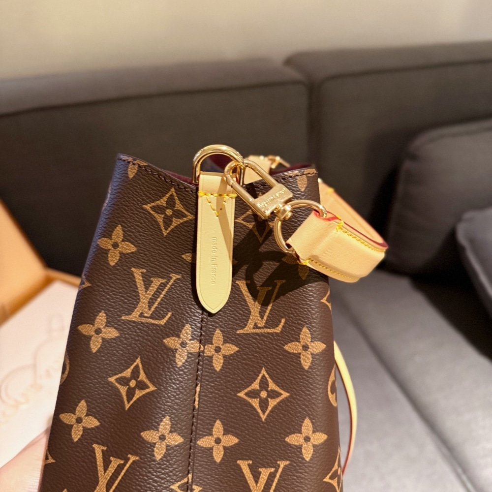 Louis Vuitton Néonoé BB Bag Monogram Brown 20Cm M46581