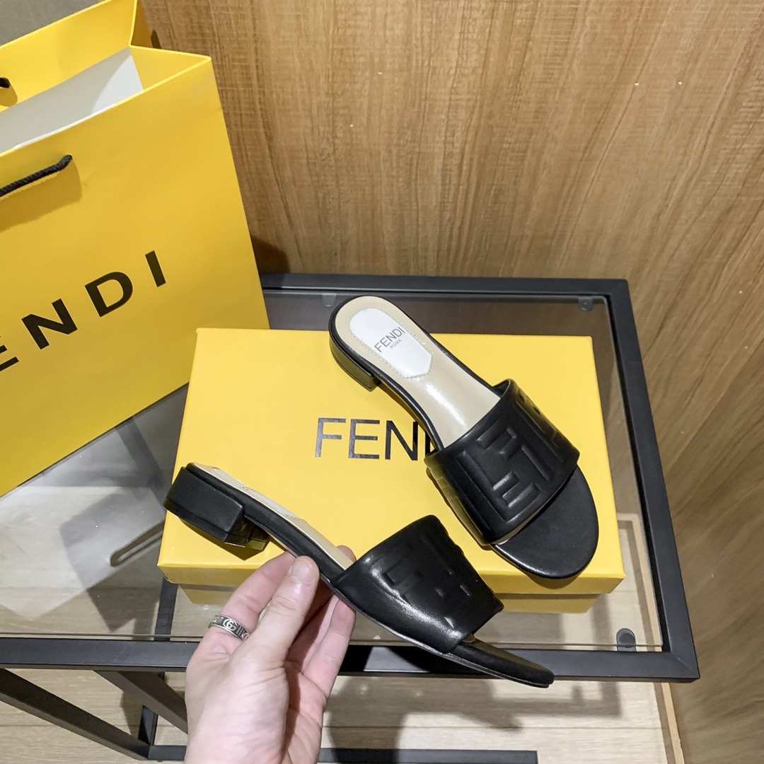 Fendi Silk Cowhide Slippers Black
