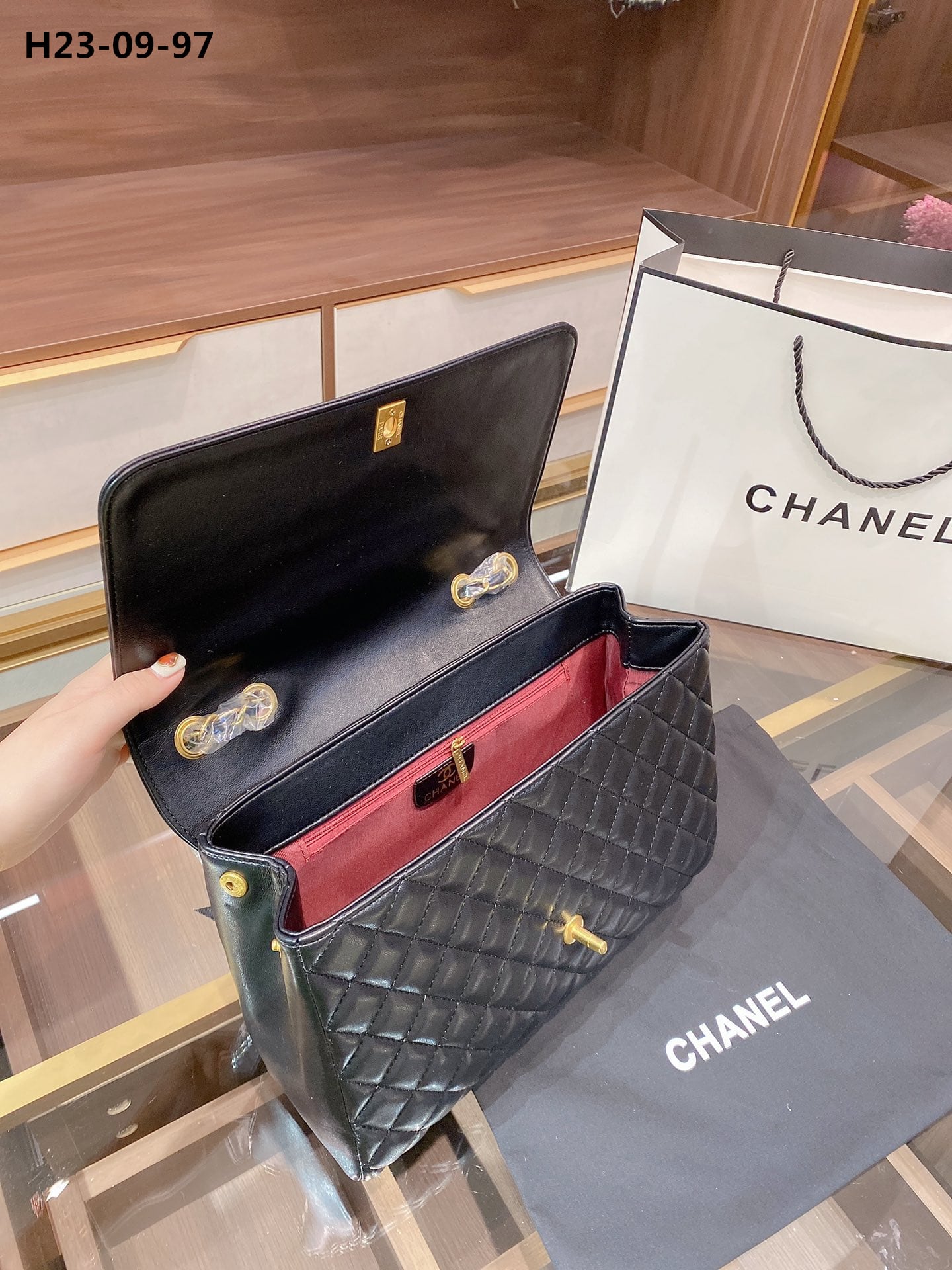 Chanel Timeless Cc Flap Maxi Black 31Cm