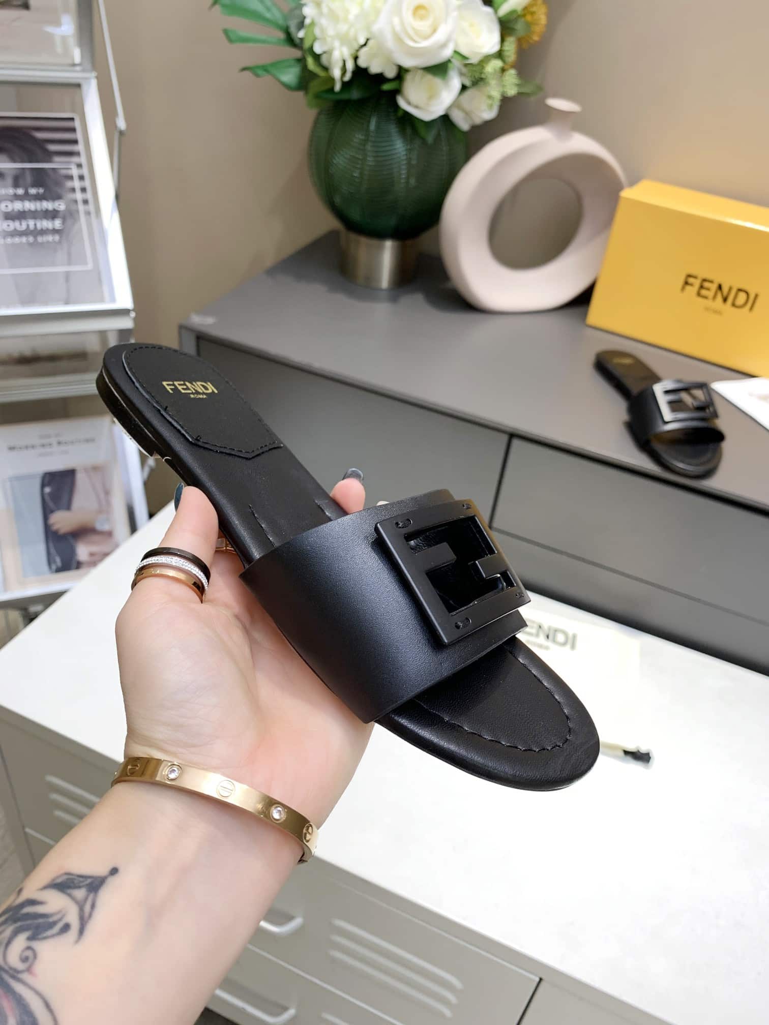 Fendi Signature Leather Sandals Slide Black 0400014271536