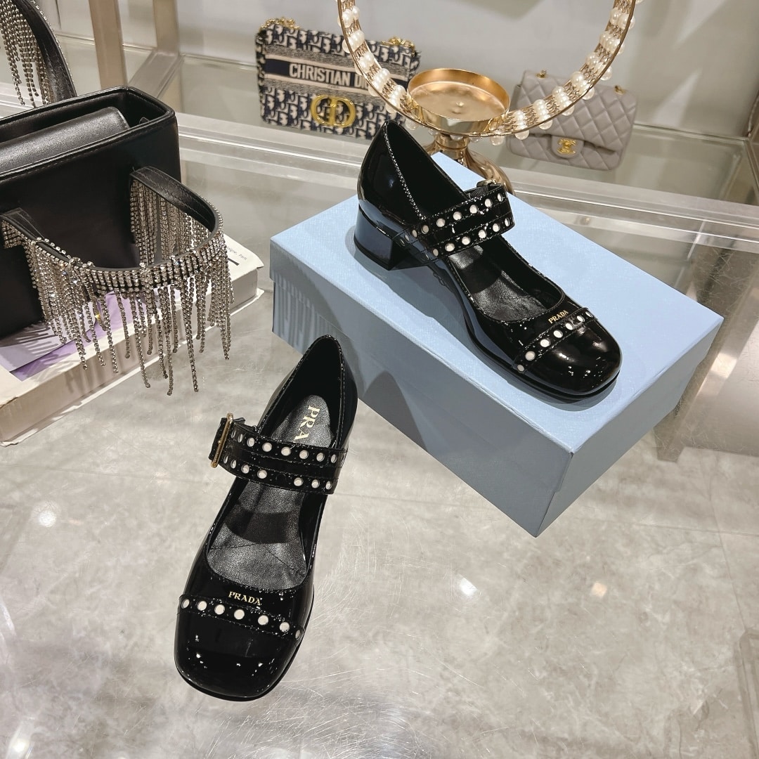 Prada Patent Leather Mary Jane Pumps Black 1I816N 069 F0002 F 035