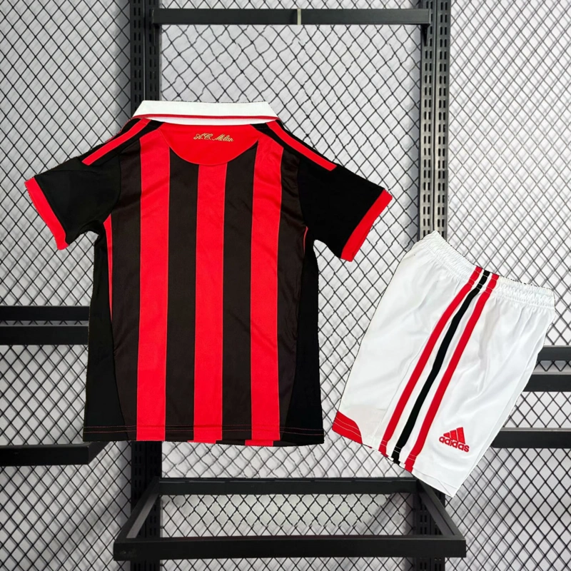 Retro KIDS 2009-10 KIDS AC Milan Home ZAMBROTTA KAKA MALDINI RONALDINHO BECKHAM ELSHAARAWY PIRLO INZAGHI Football jersey retro