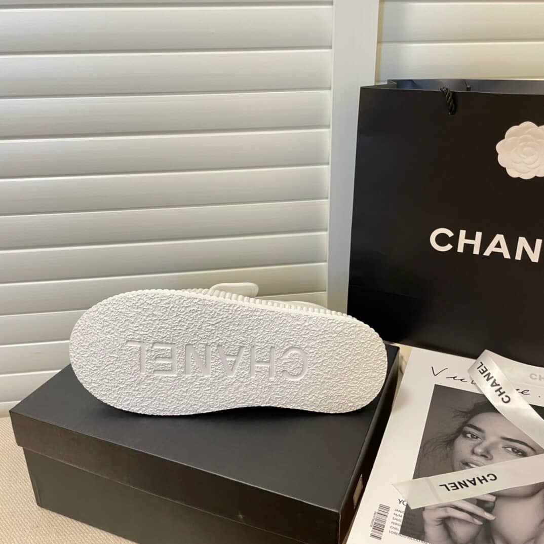 Chanel Cc Cap Toe Slipon Sneaker All White