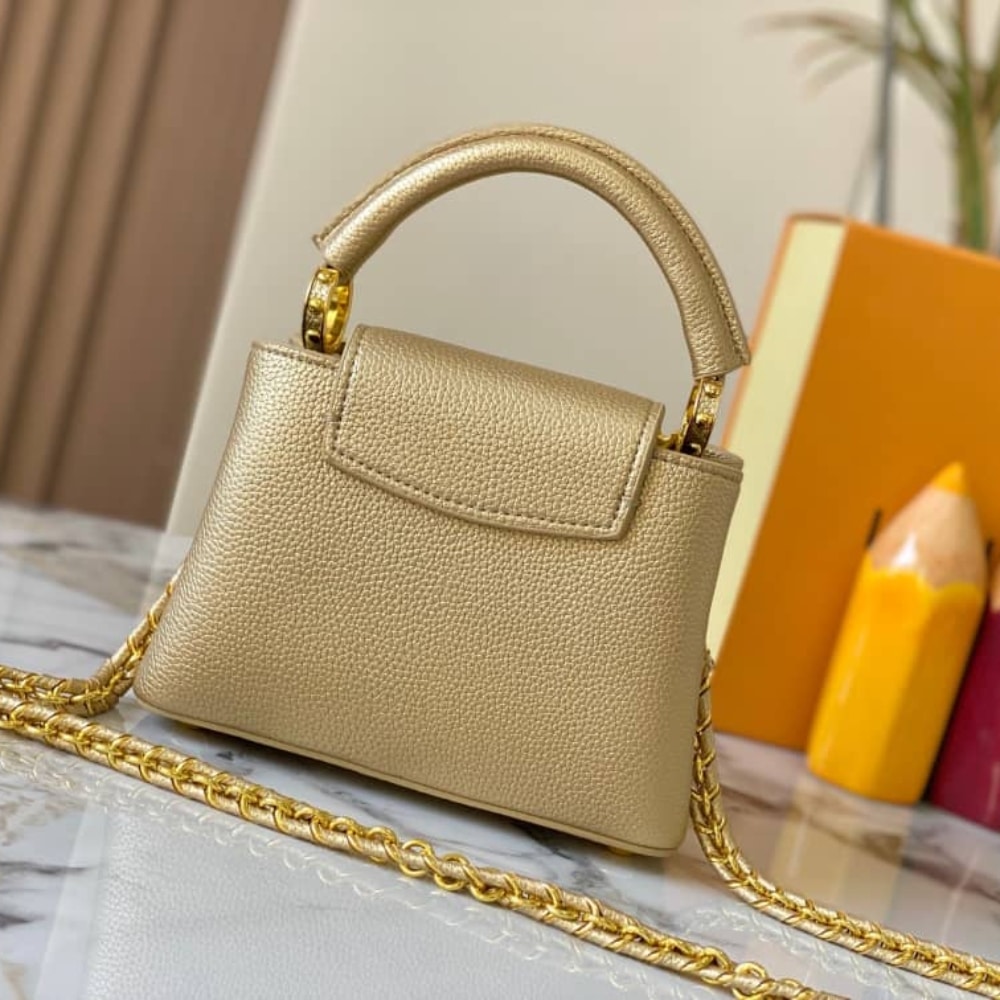 Louis Vuitton Capucines Mini Gold 21cm M24583