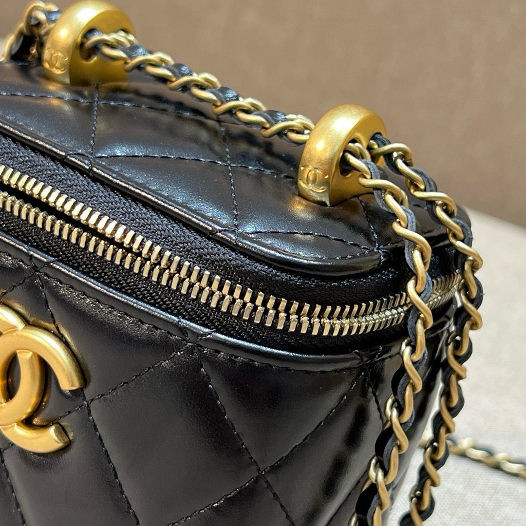 Chanel Small Vanity With Chain Black 12Cm/ 4.7in
