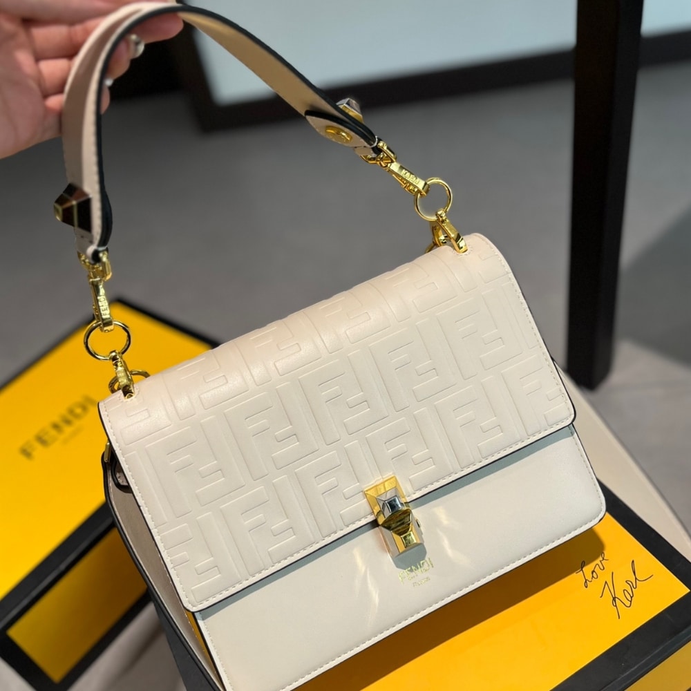 Fendi Logo Embossed Kan I White 24Cm