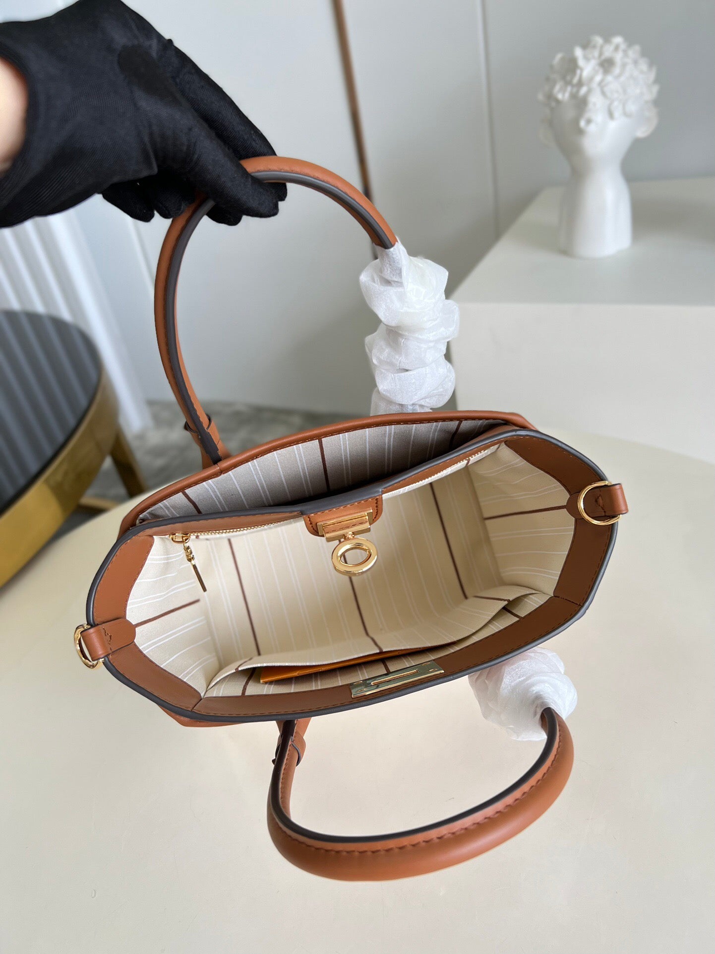 Louis Vuitton On My Side Pm 25Cm Brown