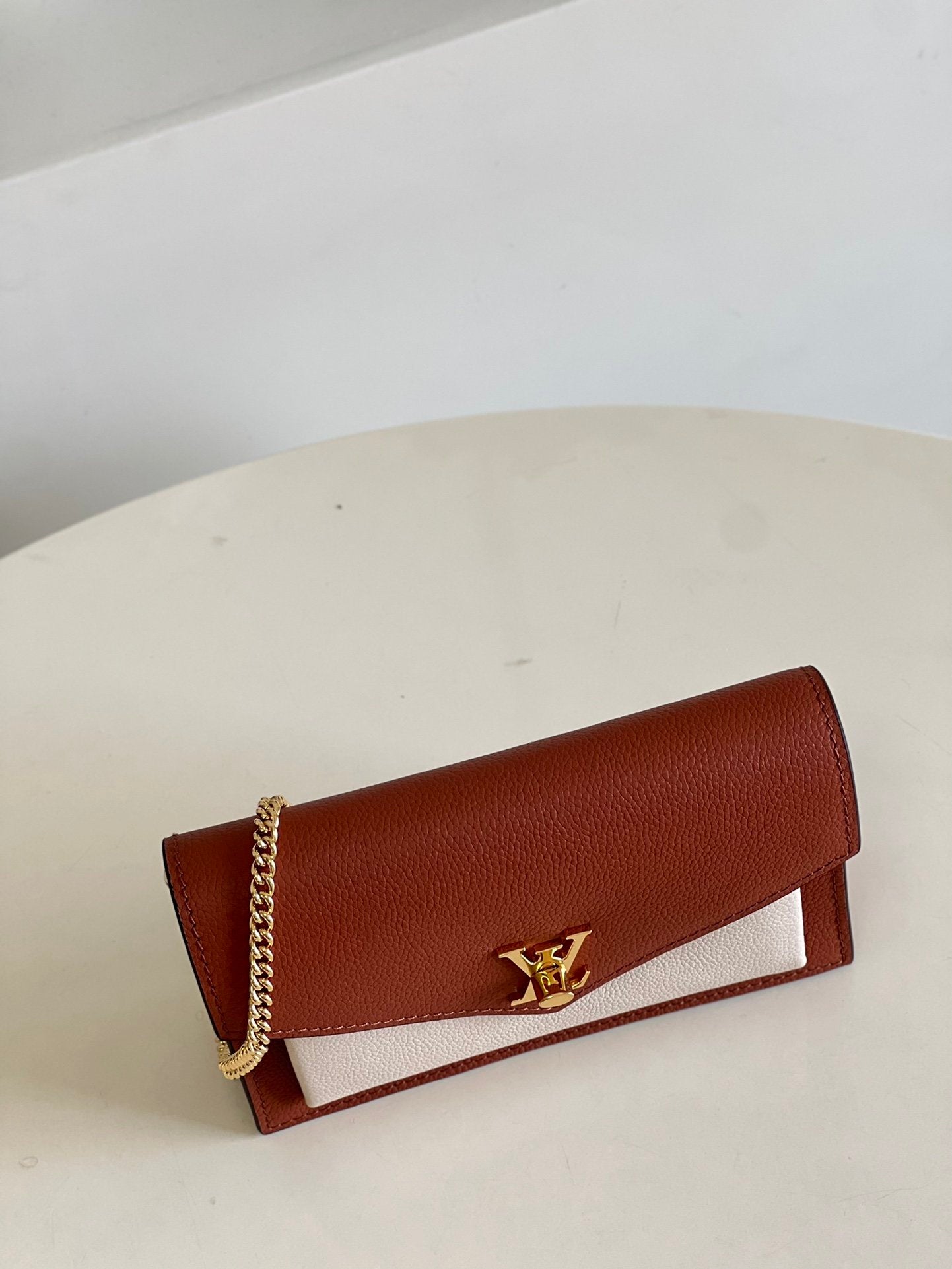 Louis Vuitton Pochette Chain Mylockme 19Cm Brown