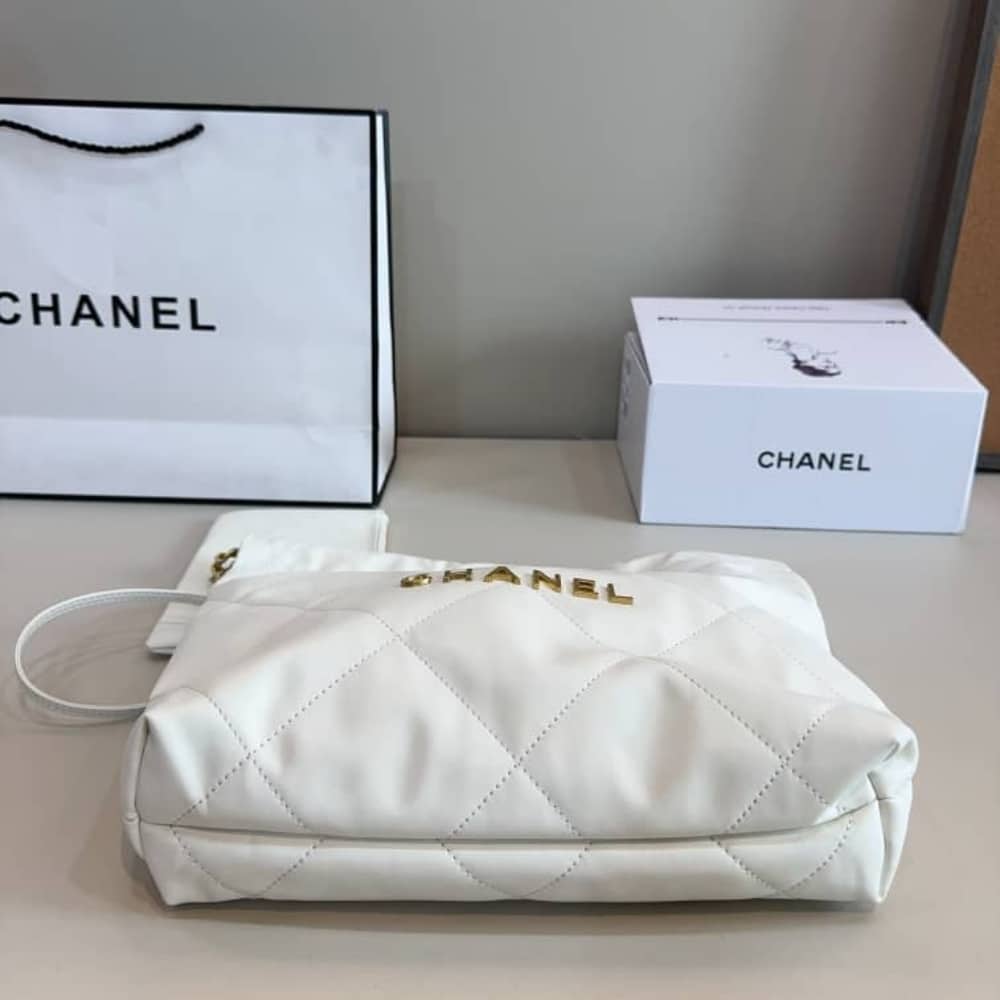 Chanel 22 Small Handbag White 36Cm AS3260 B09859 10601