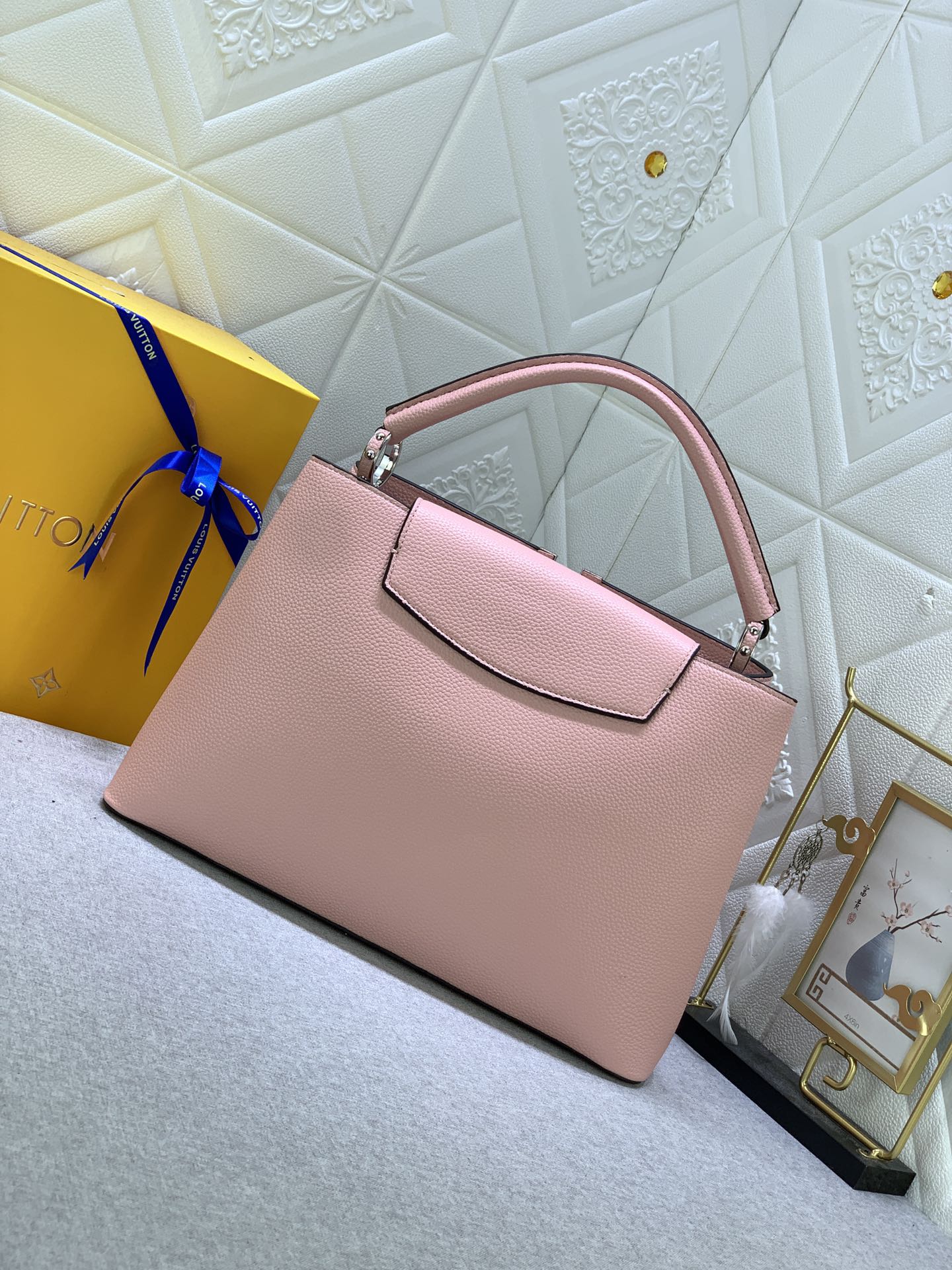 Louis Vuitton Capucines Mm Pink
