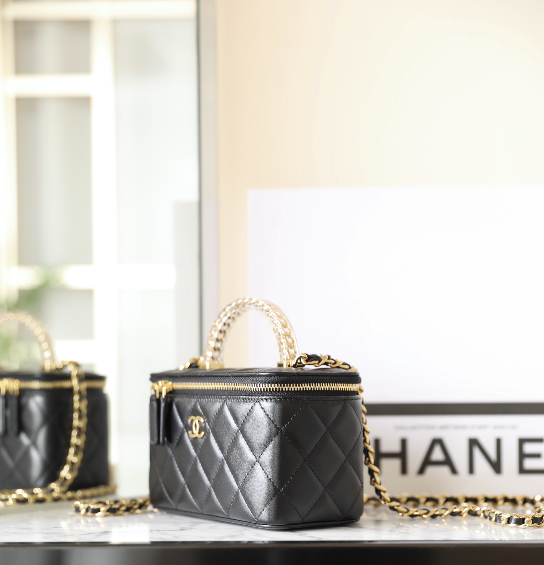 Chanel Small Vanity Case Ss22 Black 17Cm/6.6in