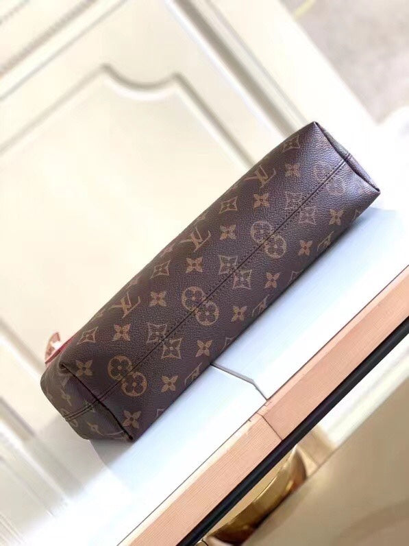 Louis Vuitton Graceful Monogram Canvas 30Cm M43701