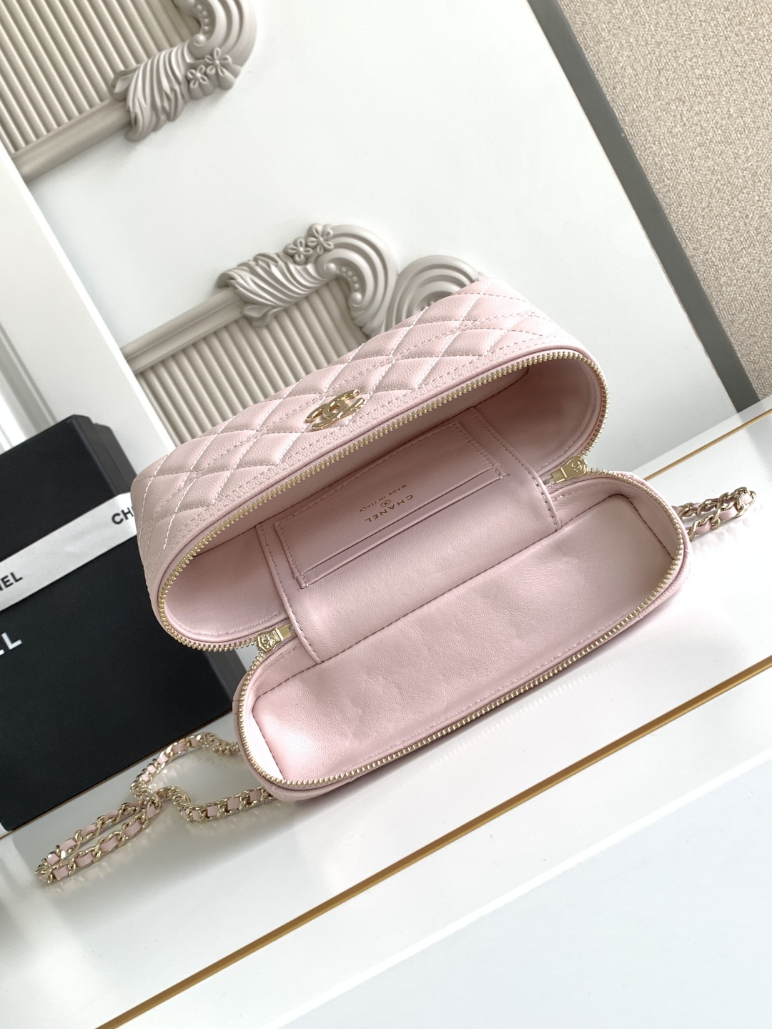 Chanel 25C Vanity Case Pink 20cm