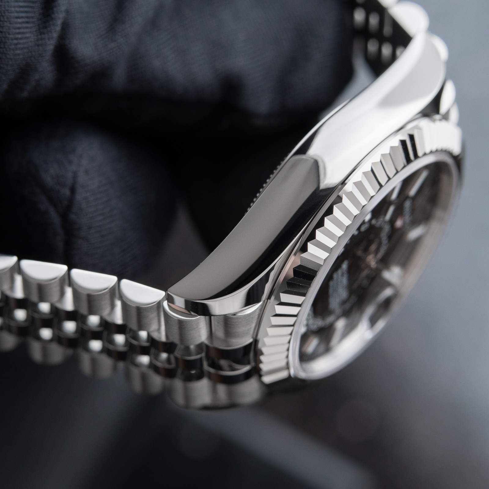 Rolex Sky-Dweller 42 mm Bright black Dial 336934 Jubilee