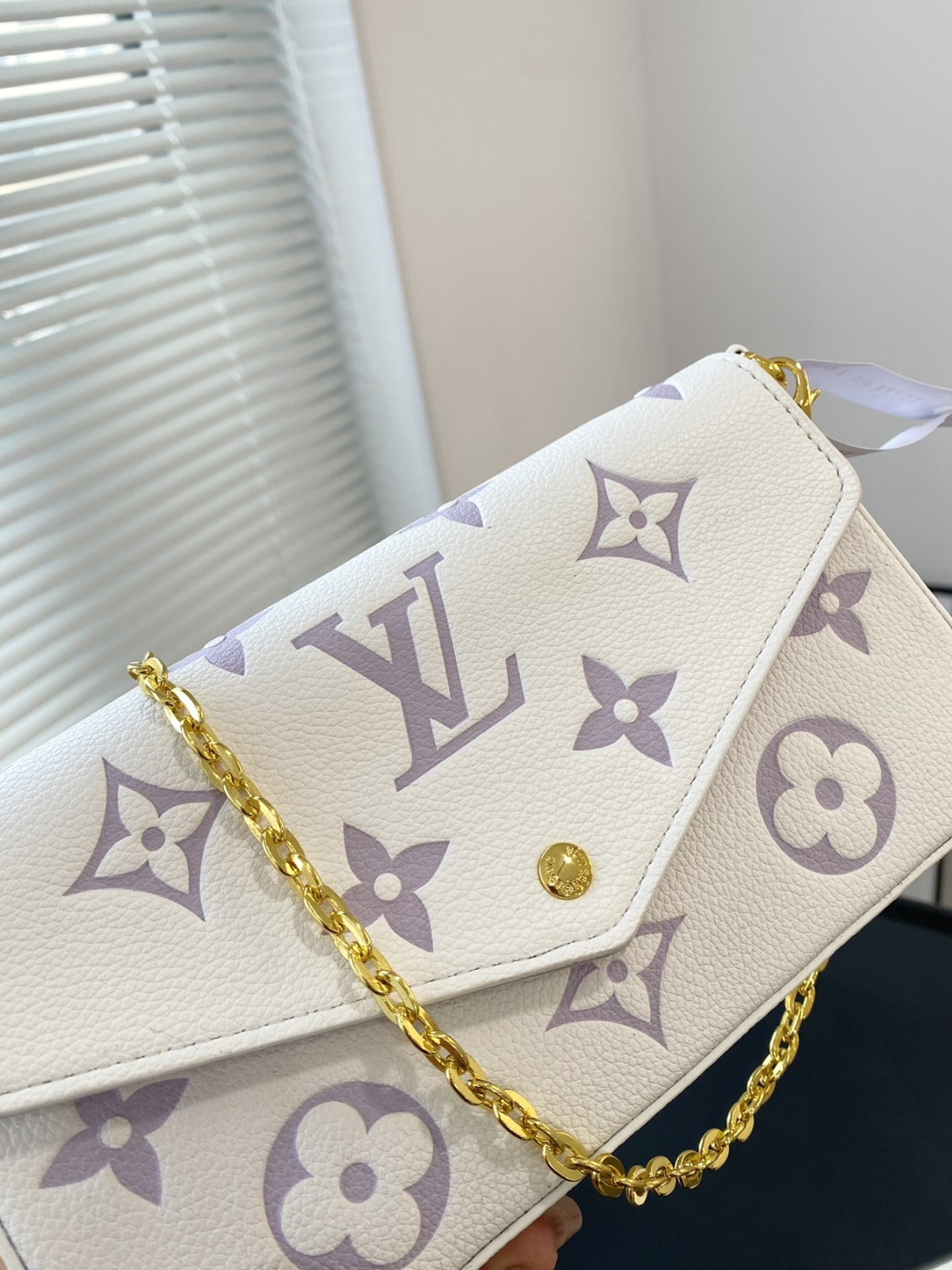 Louis Vuitton Pochette Felicie Bag In Latte And Bubble Tea 22Cm