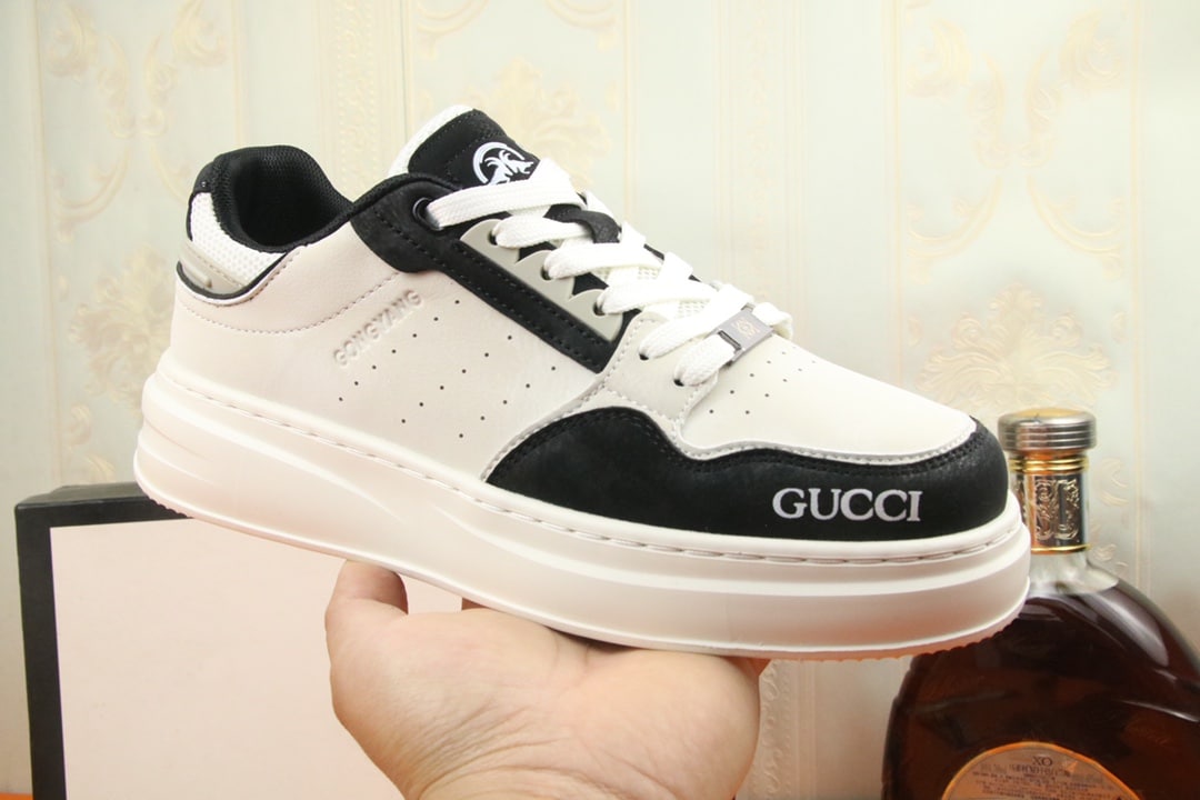 Gucci Gg Sneaker Leather In White And Black