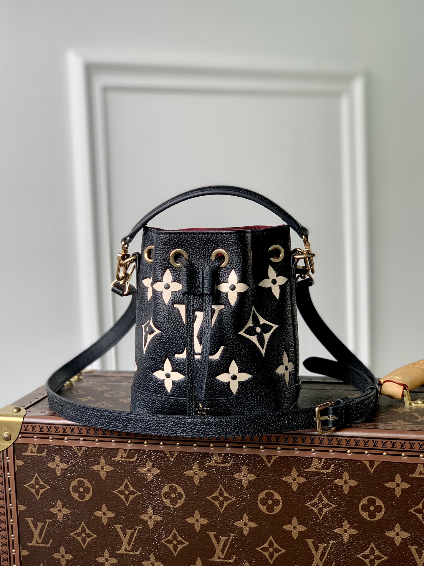 Nano Noé handbag