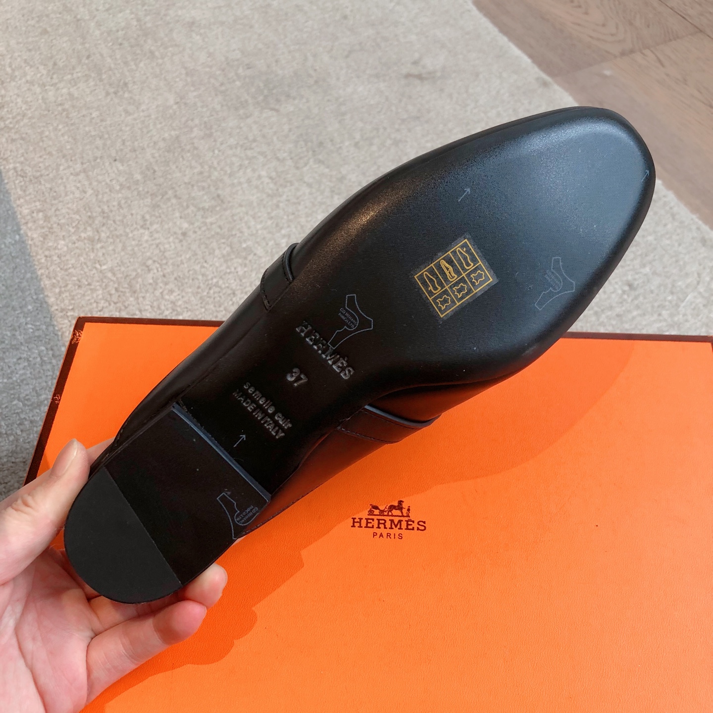 Hermes Oz Mule Black