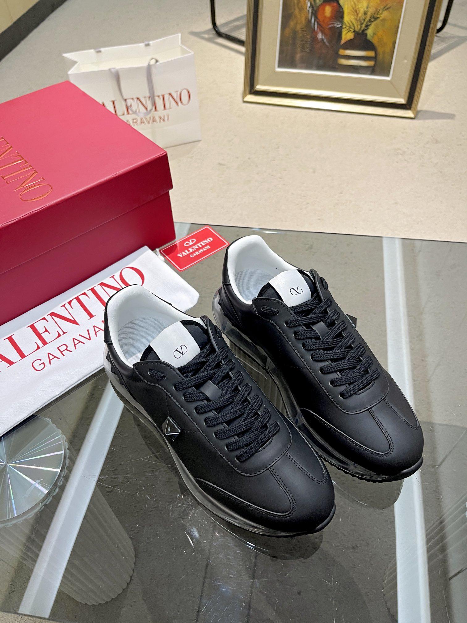 Valentino Sneakers