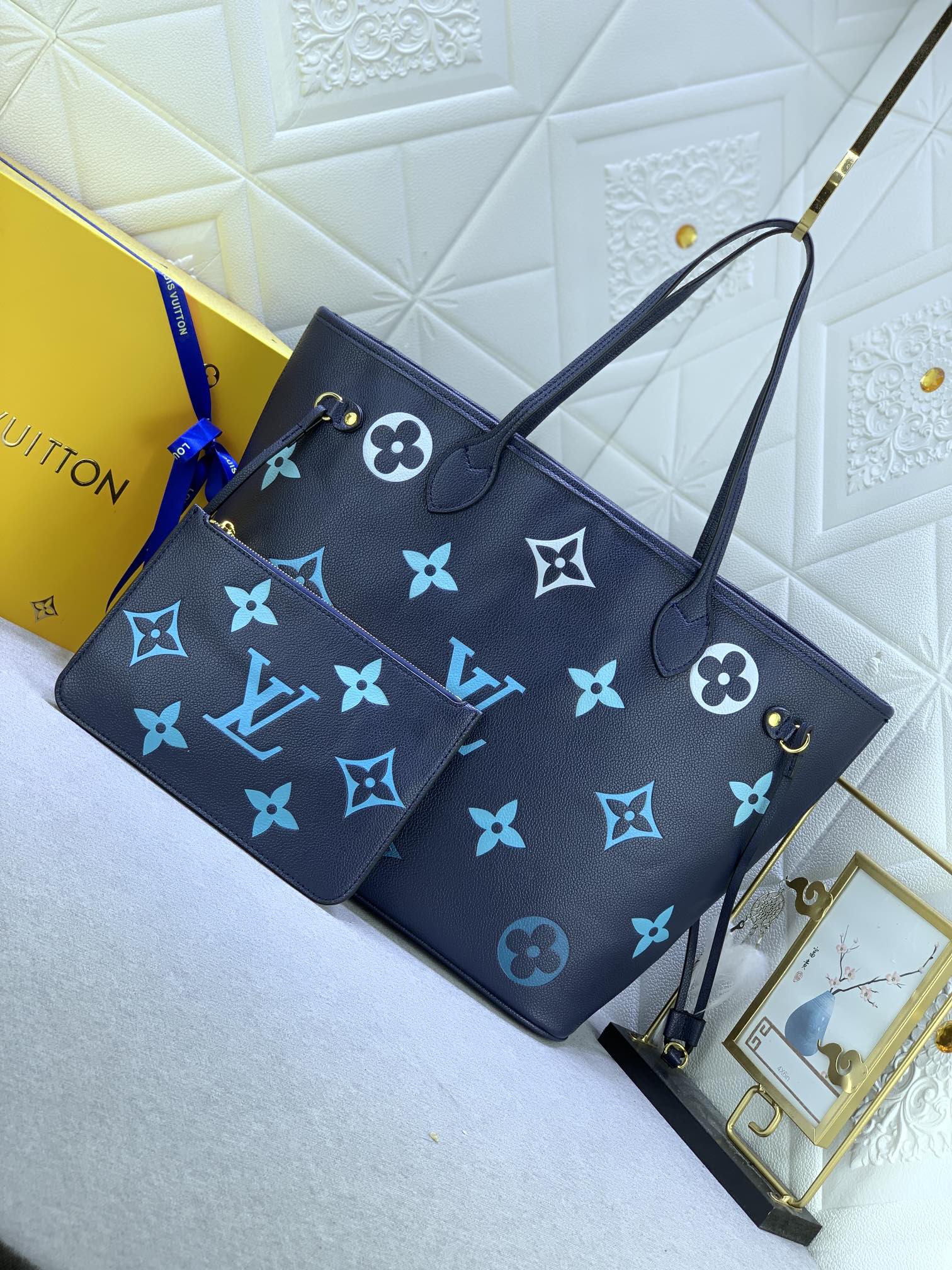 Louis Vuitton Neverfull MM Monogram Empreinte Blue 31Cm M46514