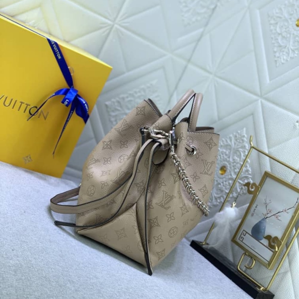 Louis Vuitton Bella Tote Mahina Galet 32Cm M59201
