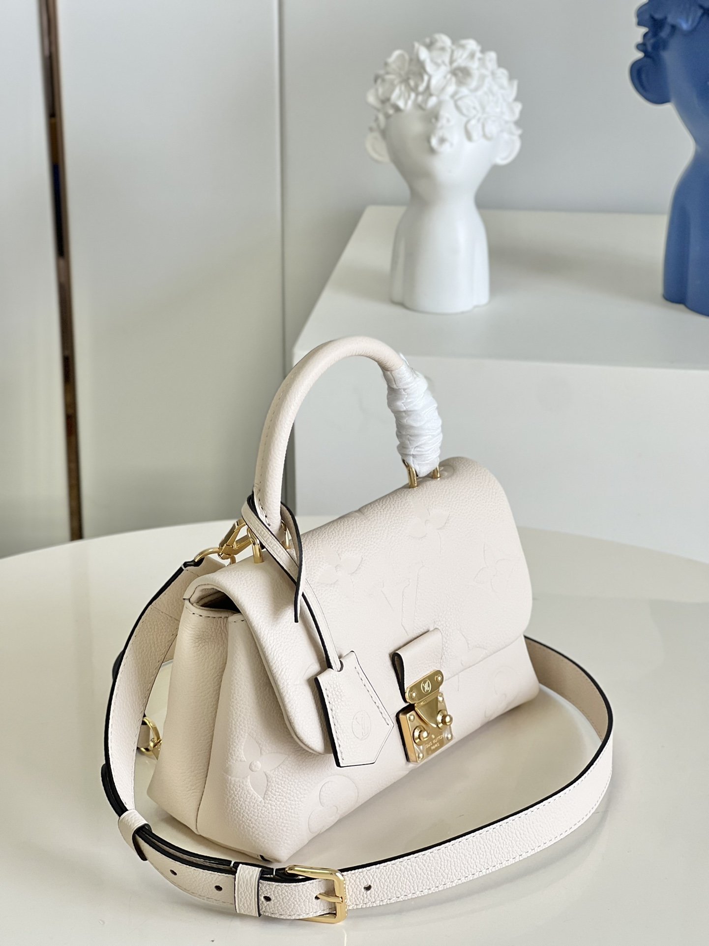 Louis Vuitton Madeleine Bb Cream Beige 24Cm M46008